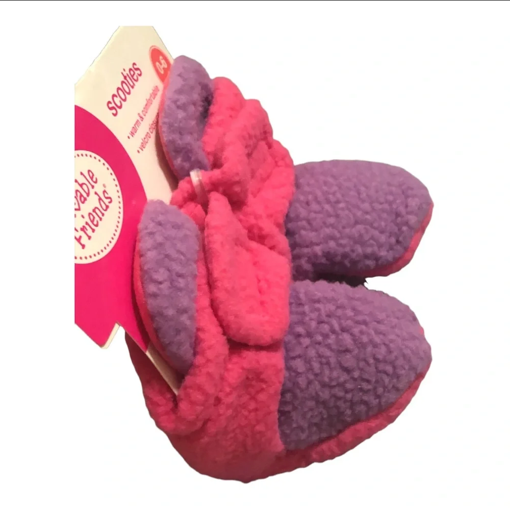 Luvable Friends Unisex Baby Cozy blue‎ & purple Fleece Booties fits sizes 0-6m